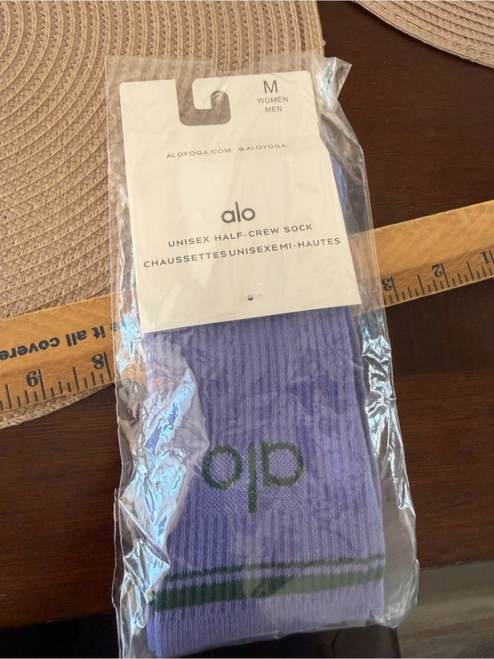NWT Alo Unisex Half-Crew Socks Medium